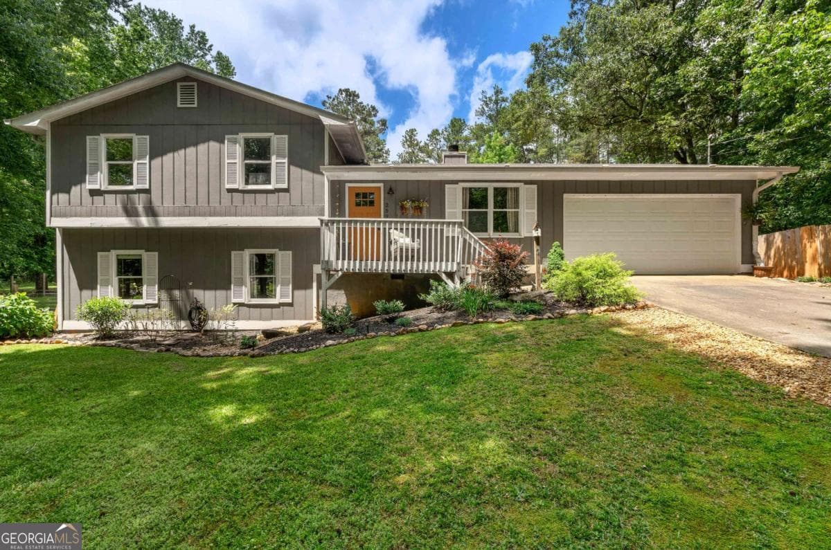4 bedroom, 3 bathroom, 1,800 sq ft single family residence sold at 259 Cypress Circle, Carrollton, GA 30117