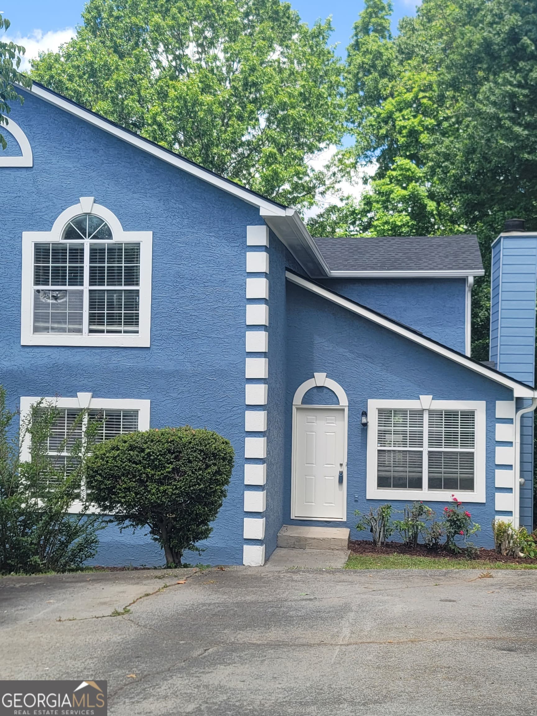 3 bedroom, 3 bathroom, 1,612 sq ft townhouse sold at 4157 Lake Mist Drive, Kennesaw, GA 30144