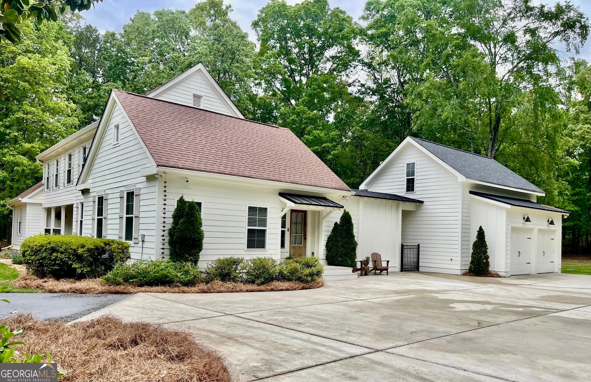 6 bedroom, 5.5 bathroom, 4,393 sq ft single family residence sold at 400 Peachtree Parkway, Peachtree City, GA 30269