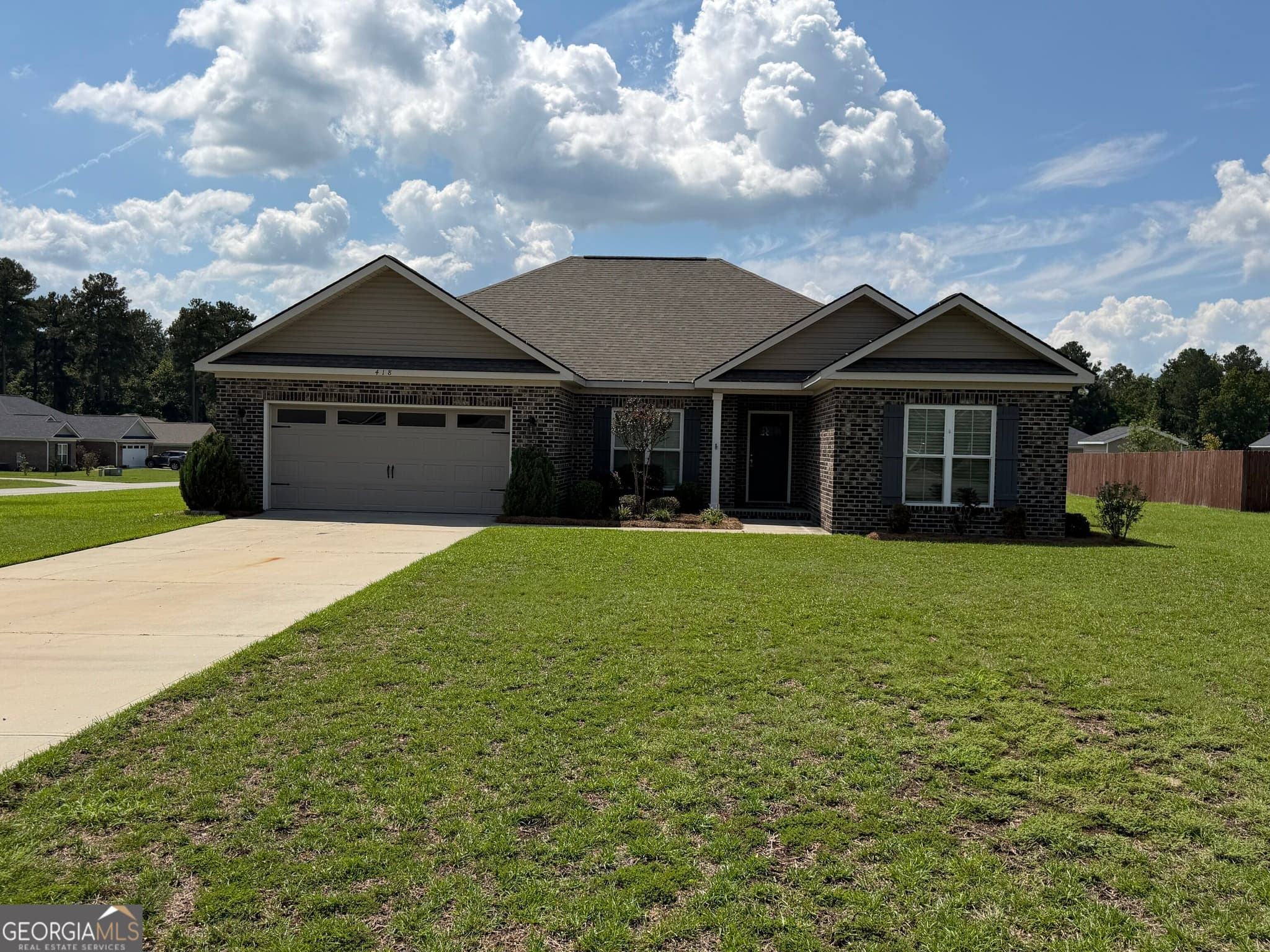 4 bedroom, 2 bathroom, 1,914 sq ft single family residence under contract at 418 Autumn Avenue, Statesboro, GA 30458