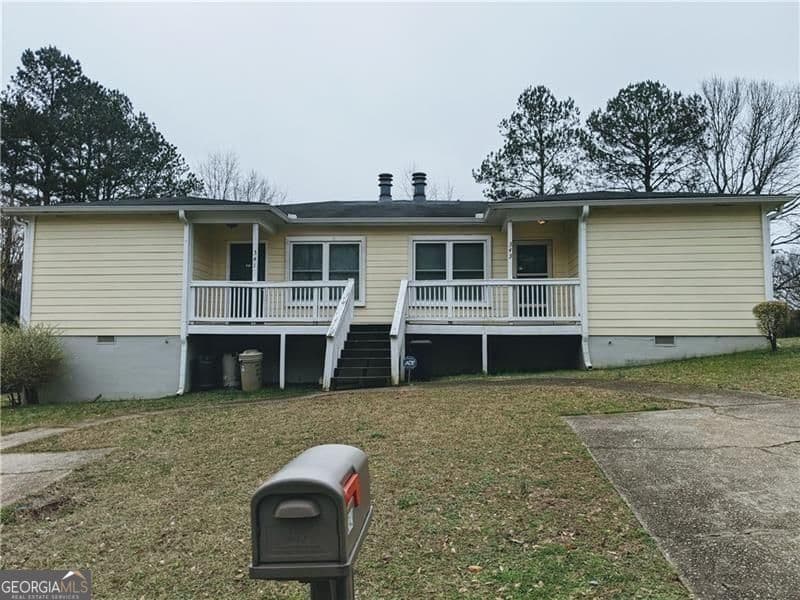 4 bedroom, 4 bathroom, 1,992 sq ft single family residence for sale at 341 SW Booth Circle, Marietta, GA 30008