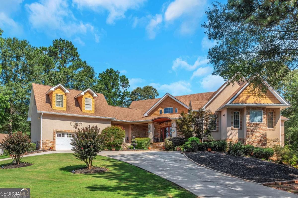 6 bedroom, 5.5 bathroom, 6,538 sq ft single family residence for sale at 601 Sawgrass Walk, Mcdonough, GA 30253