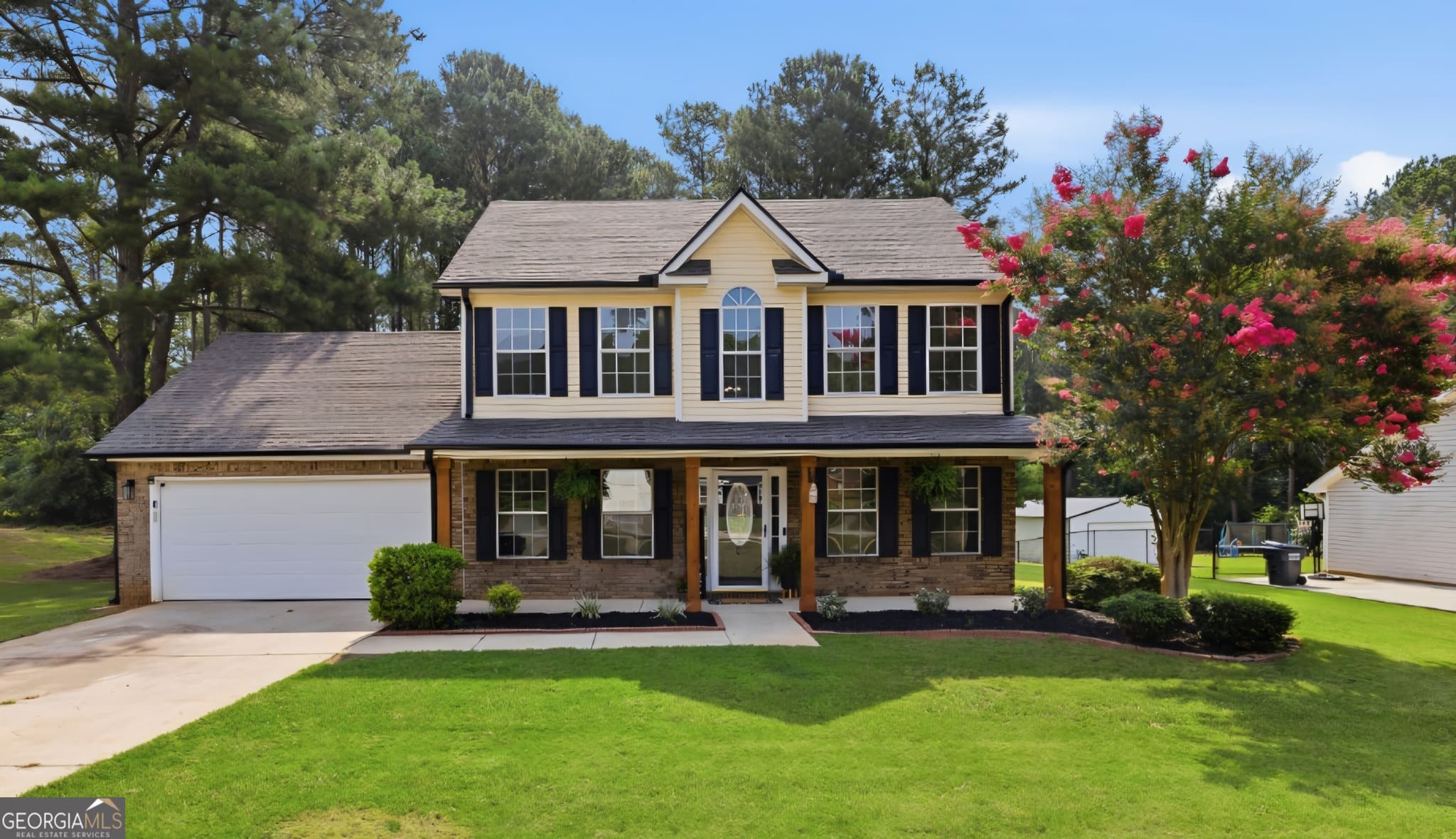 3 bedroom, 2.5 bathroom, 1,733 sq ft single family residence sold at 125 Oak Hill Drive, Covington, GA 30016
