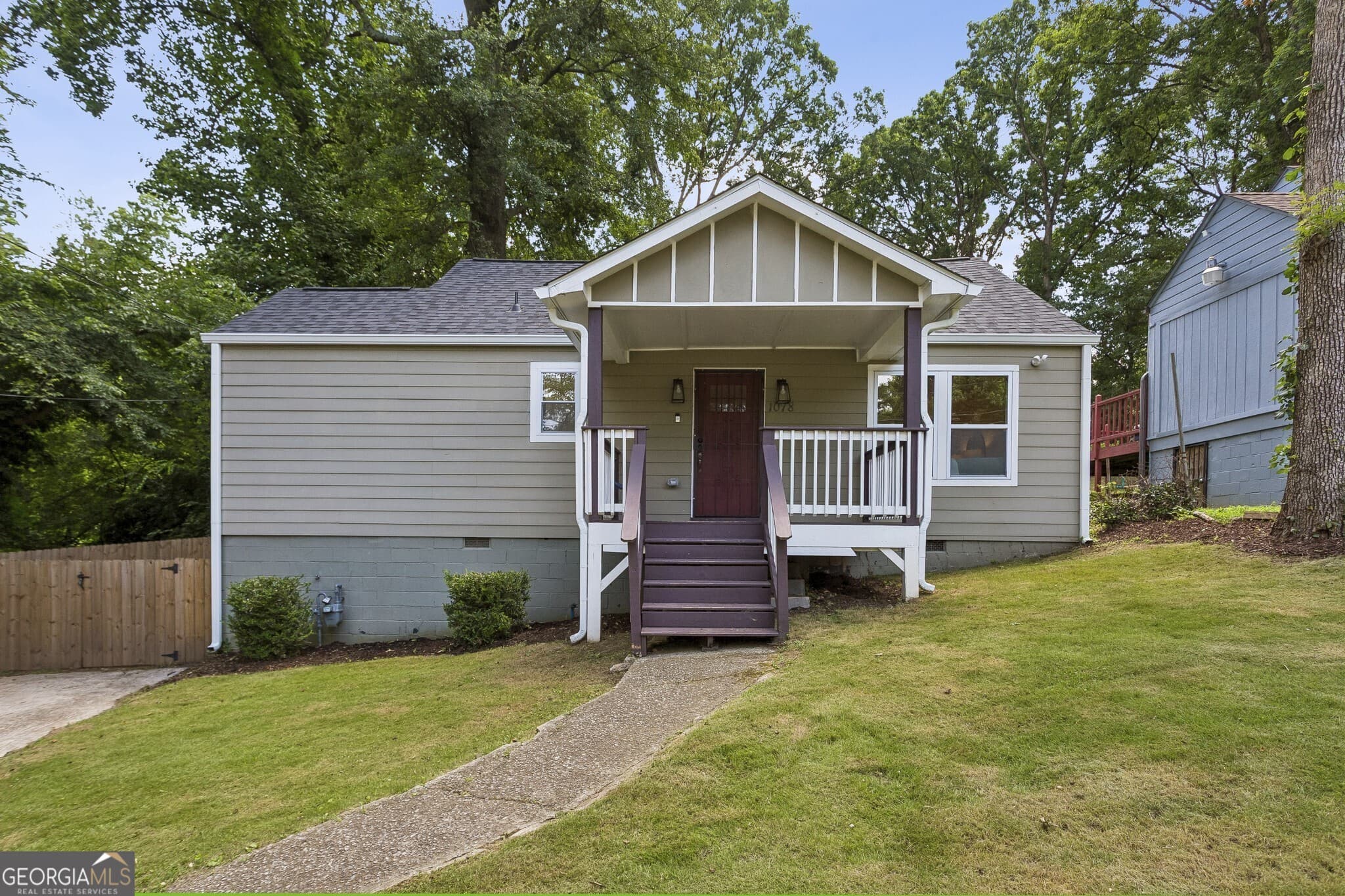 3 bedroom, 2 bathroom, 1,600 sq ft single family residence sold at 1078 Peeples Street, Atlanta, GA 30310