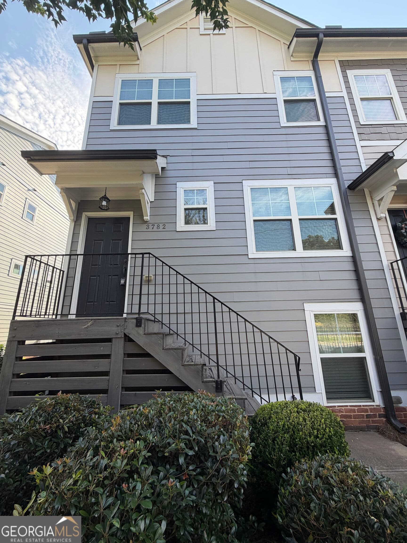 3 bedroom, 3.5 bathroom, 1,926 sq ft townhouse for rent at 3782 Oxford Circle, Doraville, GA 30340 for $2,800 a month
