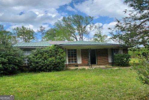 2 bedroom, 1 bathroom single family residence sold at 1031 Dale Sadler Road, Pine Apple, AL 36768