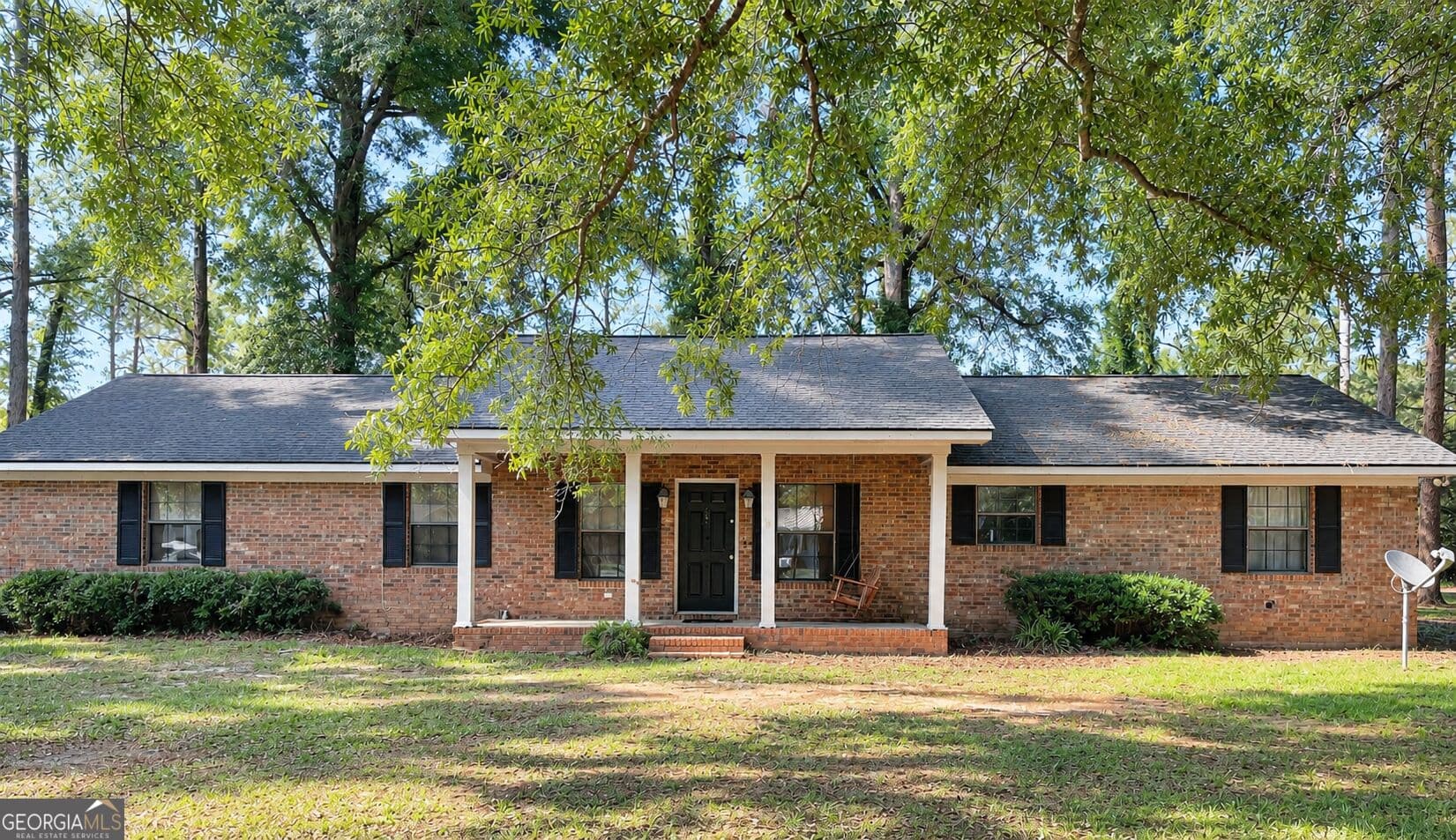 3 bedroom, 2 bathroom, 1,732 sq ft single family residence under contract at 1511 Woodland Drive, Bainbridge, GA 39819