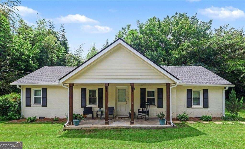 2 bedroom, 2 bathroom, 1,848 sq ft single family residence for sale at 118 McElroy Street, Bowdon, GA 30108