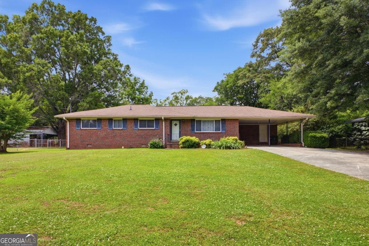 3 bedroom, 2 bathroom, 1,536 sq ft single family residence sold at 218 Meadow Lane, Cartersville, GA 30120