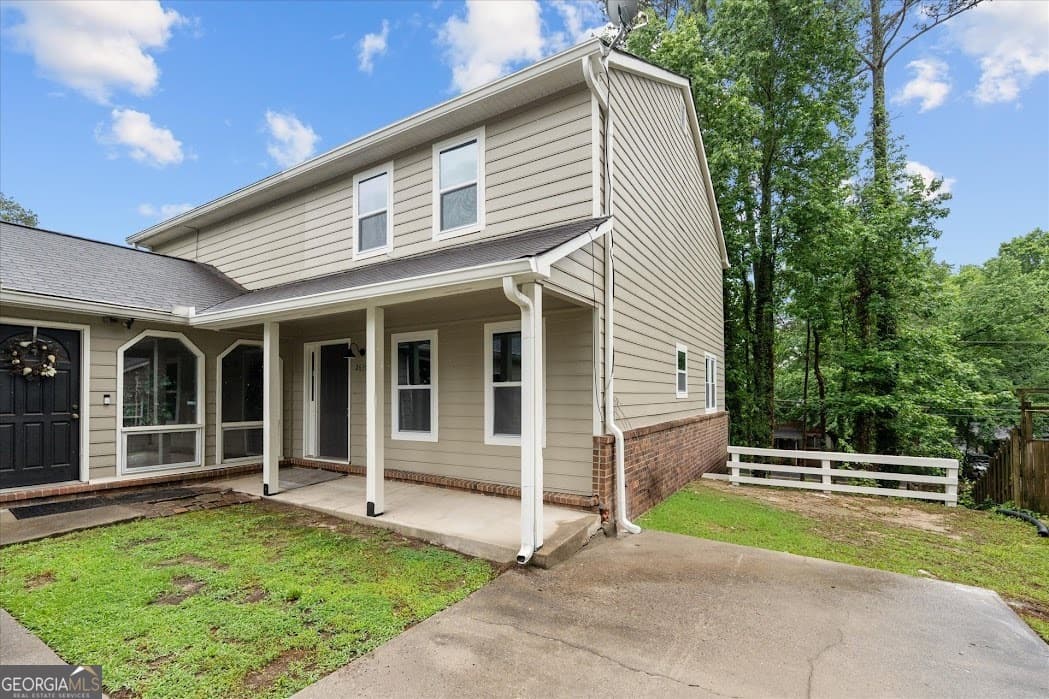2 bedroom, 2.5 bathroom, 1,280 sq ft townhouse sold at 2635 Picardy Circle B, College Park, GA 30349