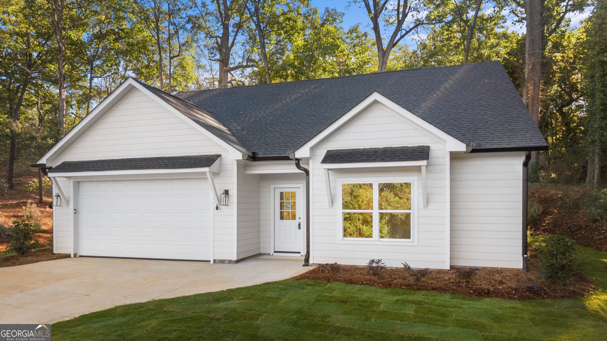 3 bedroom, 2.5 bathroom, 1,550 sq ft single family residence for sale at 106 Pinecrest Drive, Greensboro, GA 30642