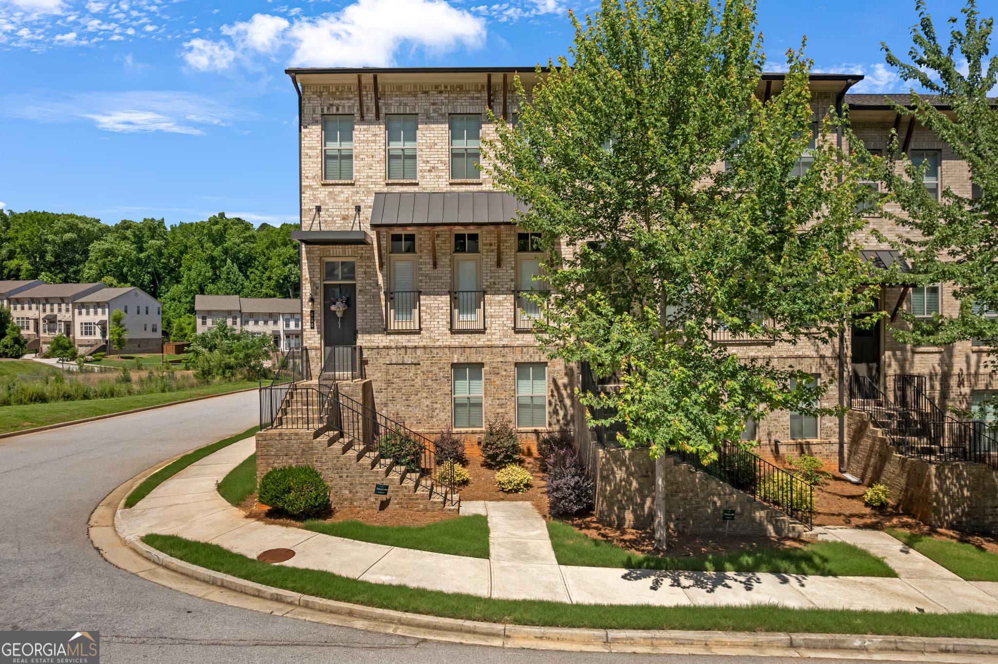 4 bedroom, 3.5 bathroom, 2,403 sq ft townhouse sold at 620 Harrington Hills, Decatur, GA 30032