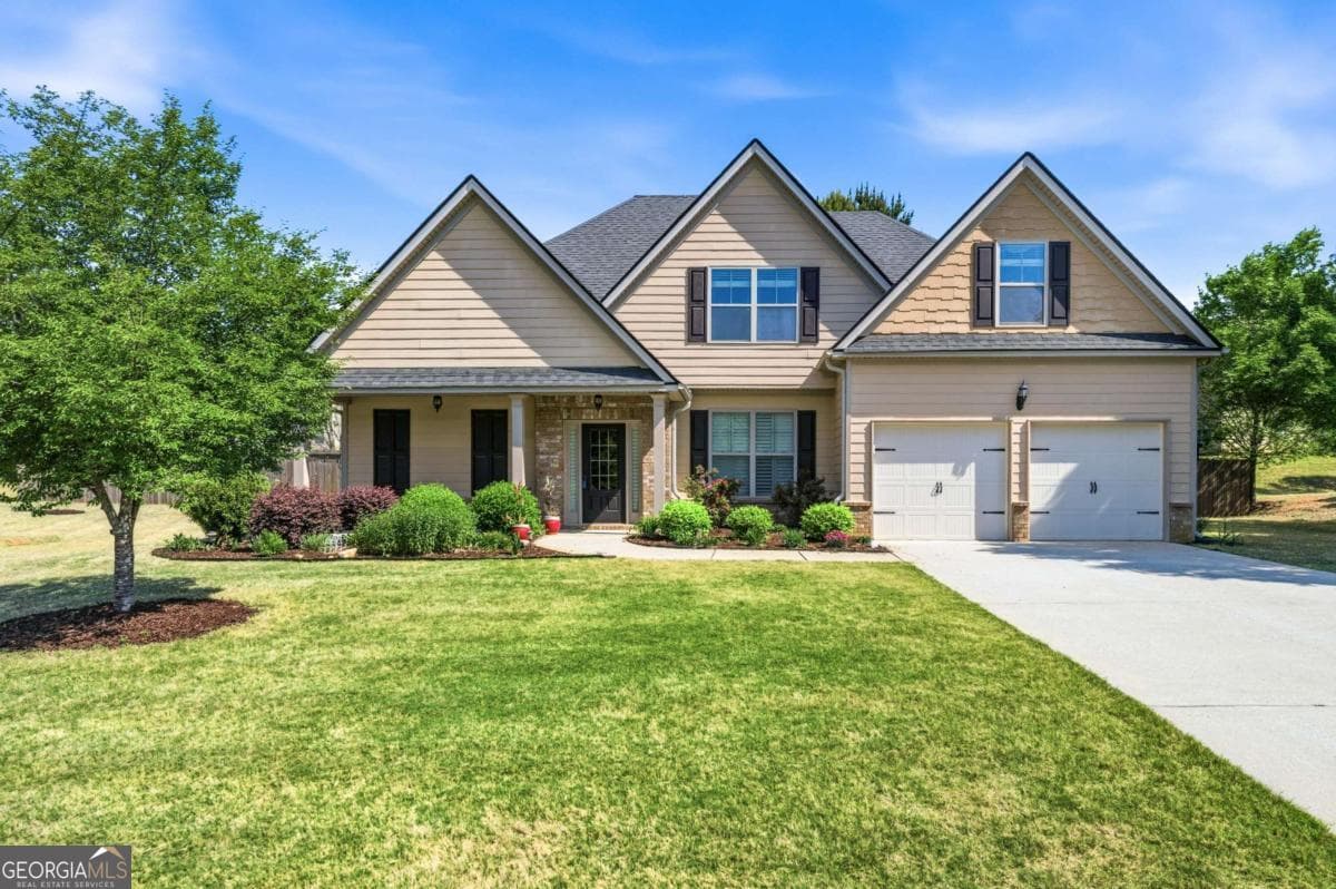 4 bedroom, 3.5 bathroom, 2,570 sq ft single family residence for sale at 3890 Savannah Trace, Douglasville, GA 30135