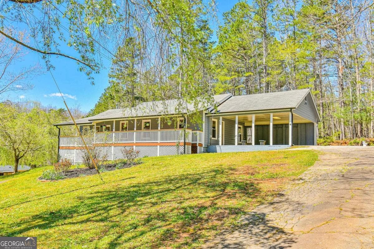 3 bedroom, 2 bathroom, 1,680 sq ft single family residence for sale at 1163 Kinney Mill Road, Mount Airy, GA 30563