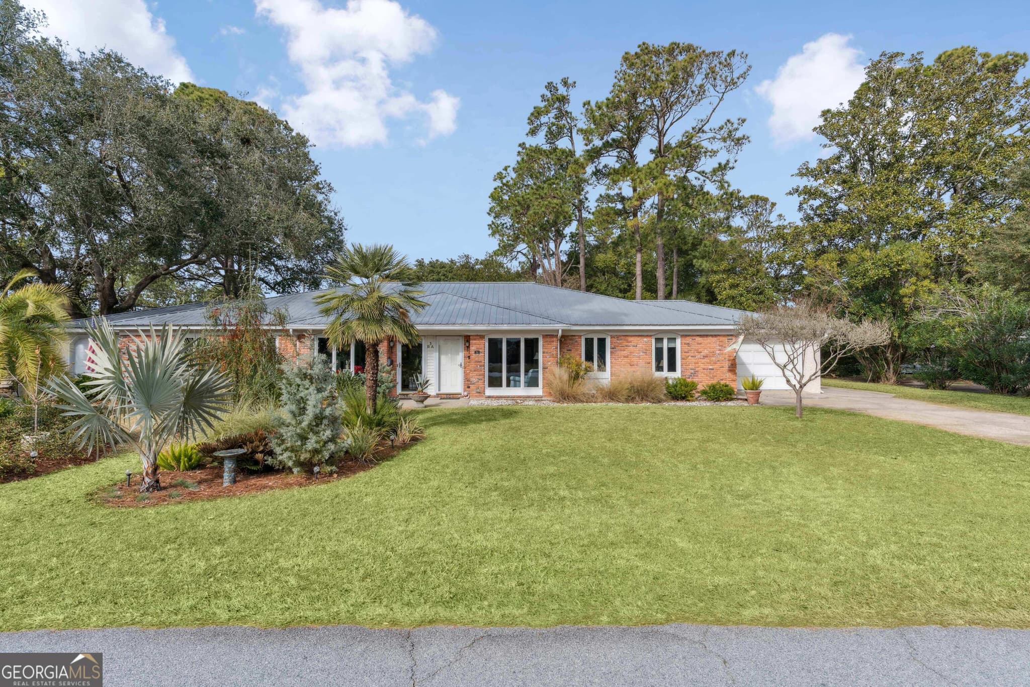 3 bedroom, 2 bathroom, 1,560 sq ft single family residence sold at 3 Barnes Avenue, Jekyll Island, GA 31527