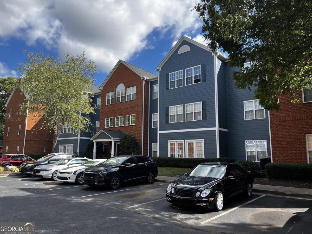 2 bedroom, 2 bathroom single family residence for sale at 3302 Dogwood Drive 124, Hapeville, GA 30354