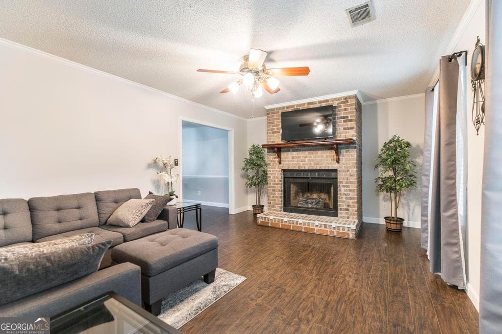 4 bedroom, 3 bathroom, 2,011 sq ft townhouse for sale at 132 Sussex Drive, Warner Robins, GA 31088