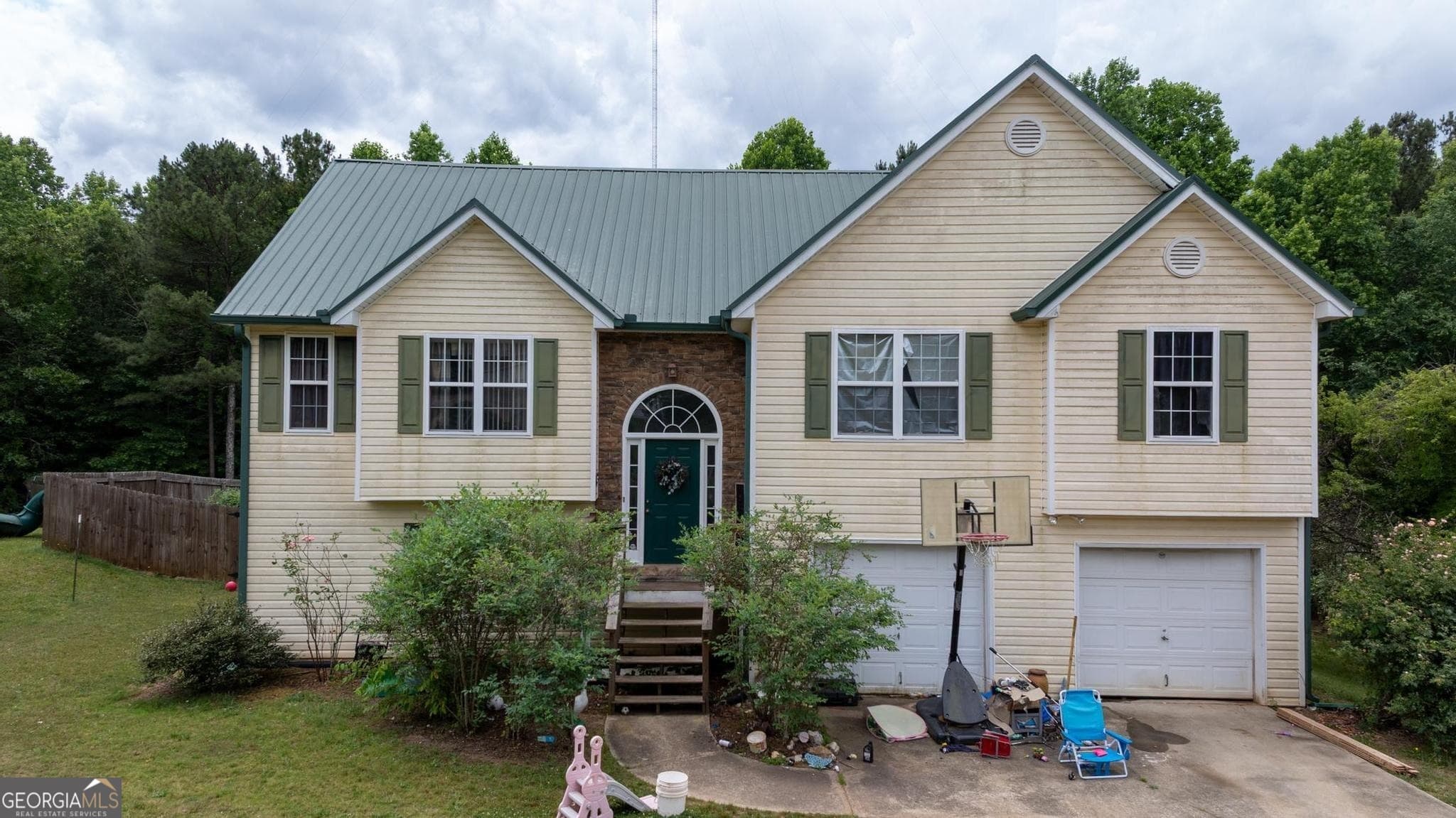 4 bedroom, 3 bathroom, 1,674 sq ft single family residence sold at 602 Saddle Ridge Drive, Bethlehem, GA 30620