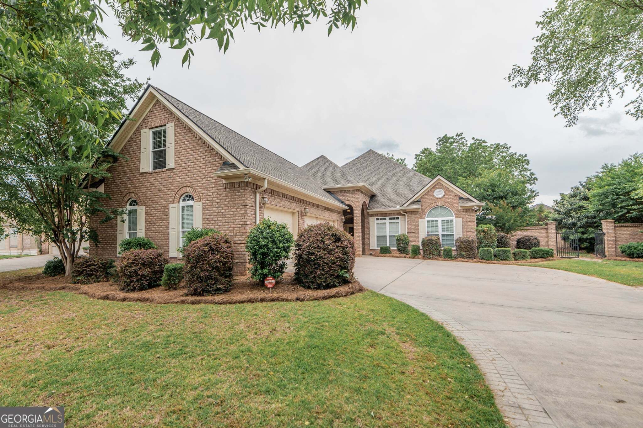 4 bedroom, 3.5 bathroom, 3,400 sq ft single family residence sold at 202 Bartlett Way, Centerville, GA 31028
