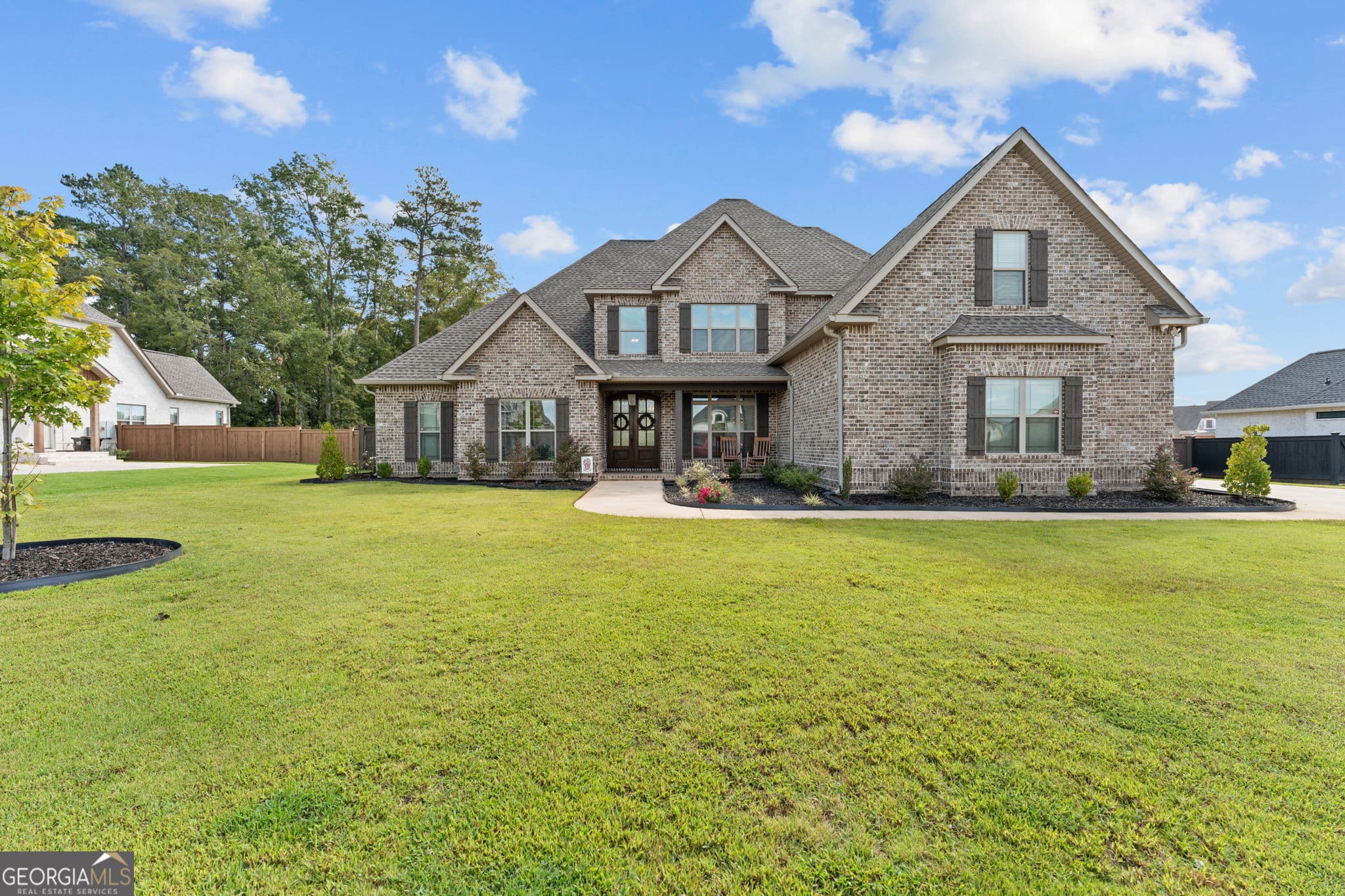 6 bedroom, 4 bathroom, 4,117 sq ft single family residence for sale at 223 Bristleleaf Path, Kathleen, GA 31047