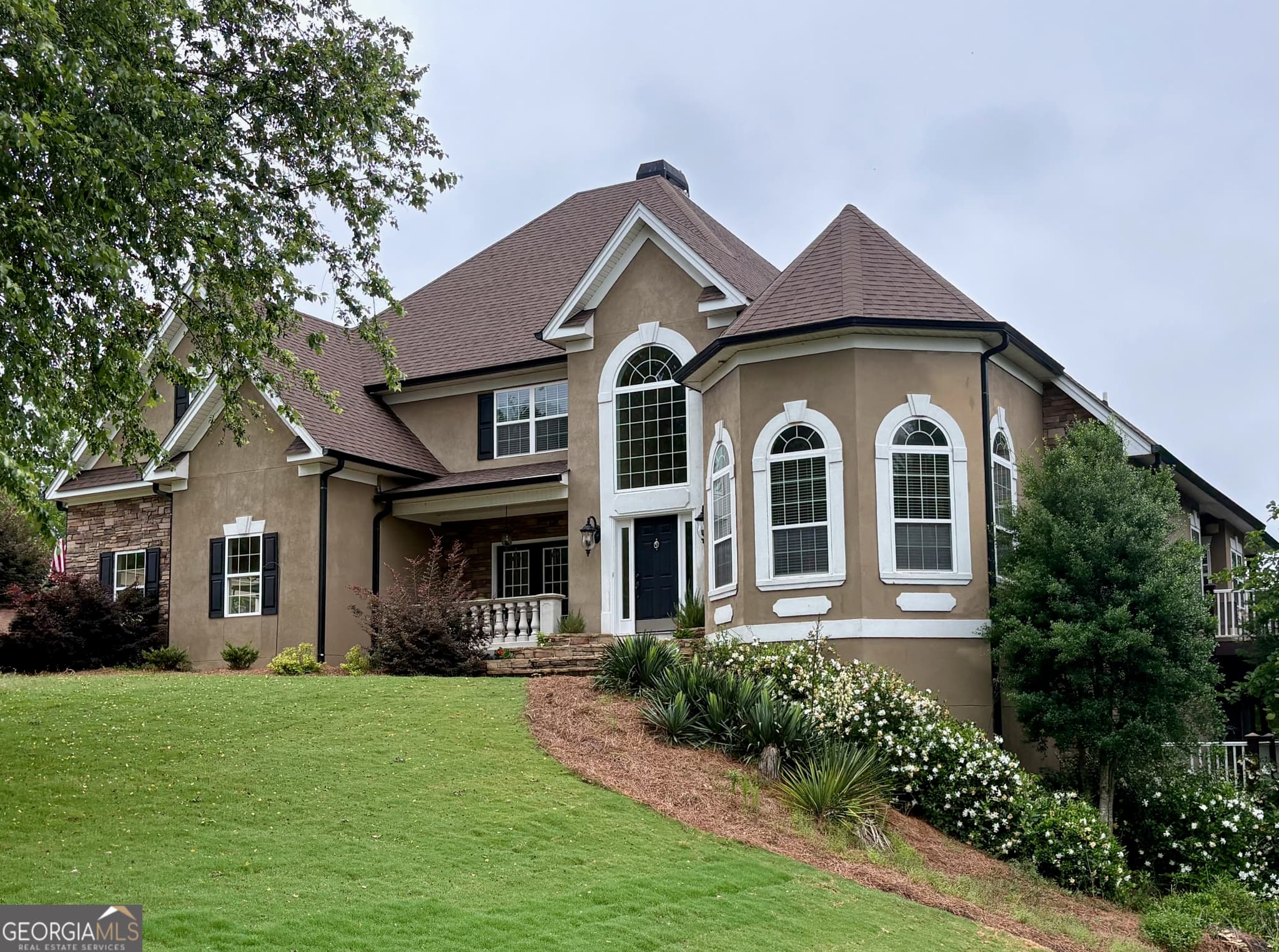 5 bedroom, 4.5 bathroom, 6,633 sq ft single family residence for sale at 518 River Overlook, Forsyth, GA 31029