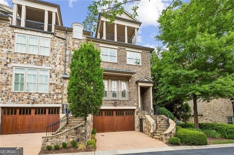 4 bedroom, 4.5 bathroom townhouse for sale at 2775 Paces Lookout Lane, Atlanta, GA 30339