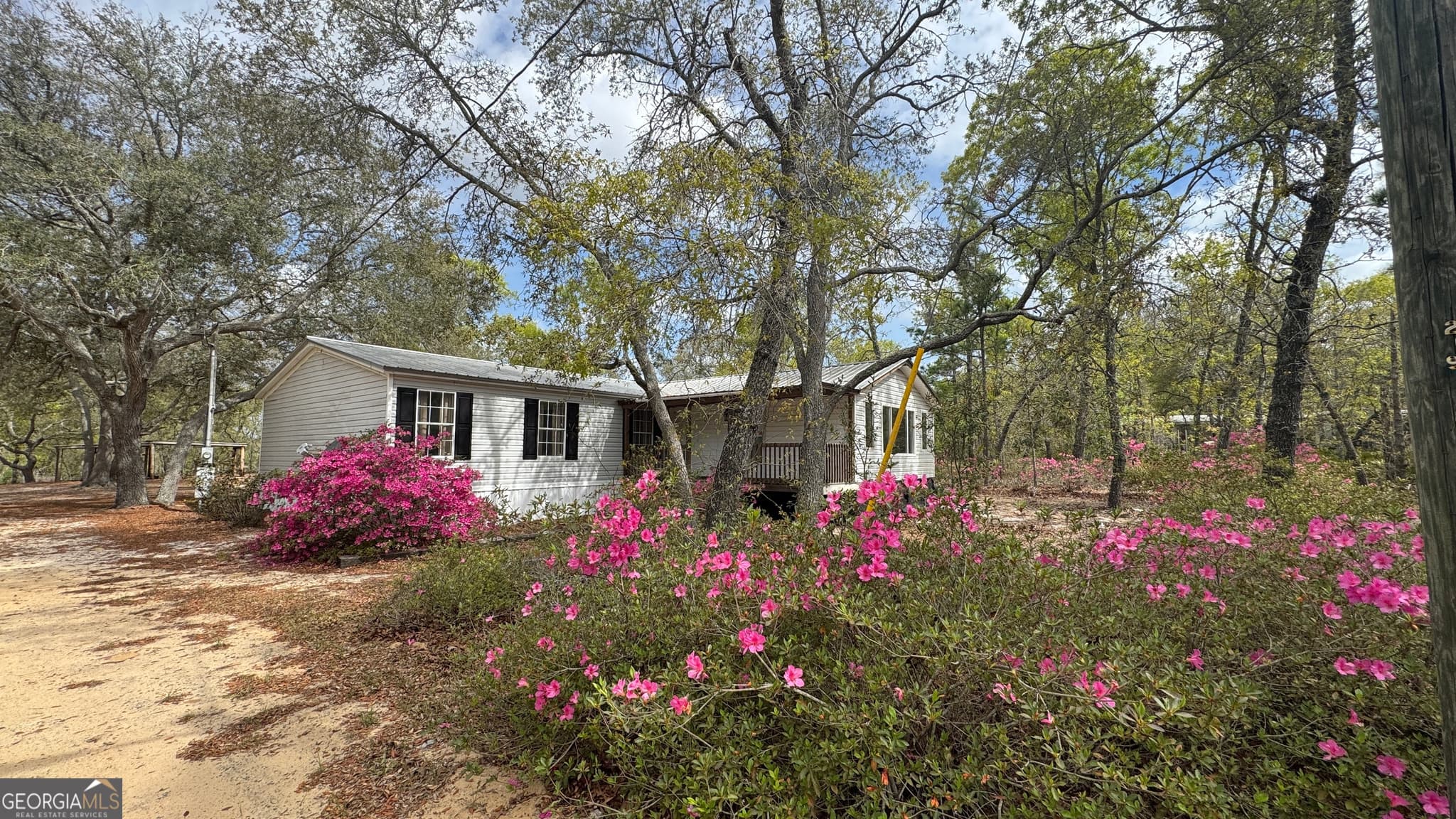 3 bedroom, 2 bathroom, 2,592 sq ft manufactured home,single family residence for sale at 495 Mitchell Drive, Reidsville, GA 30453