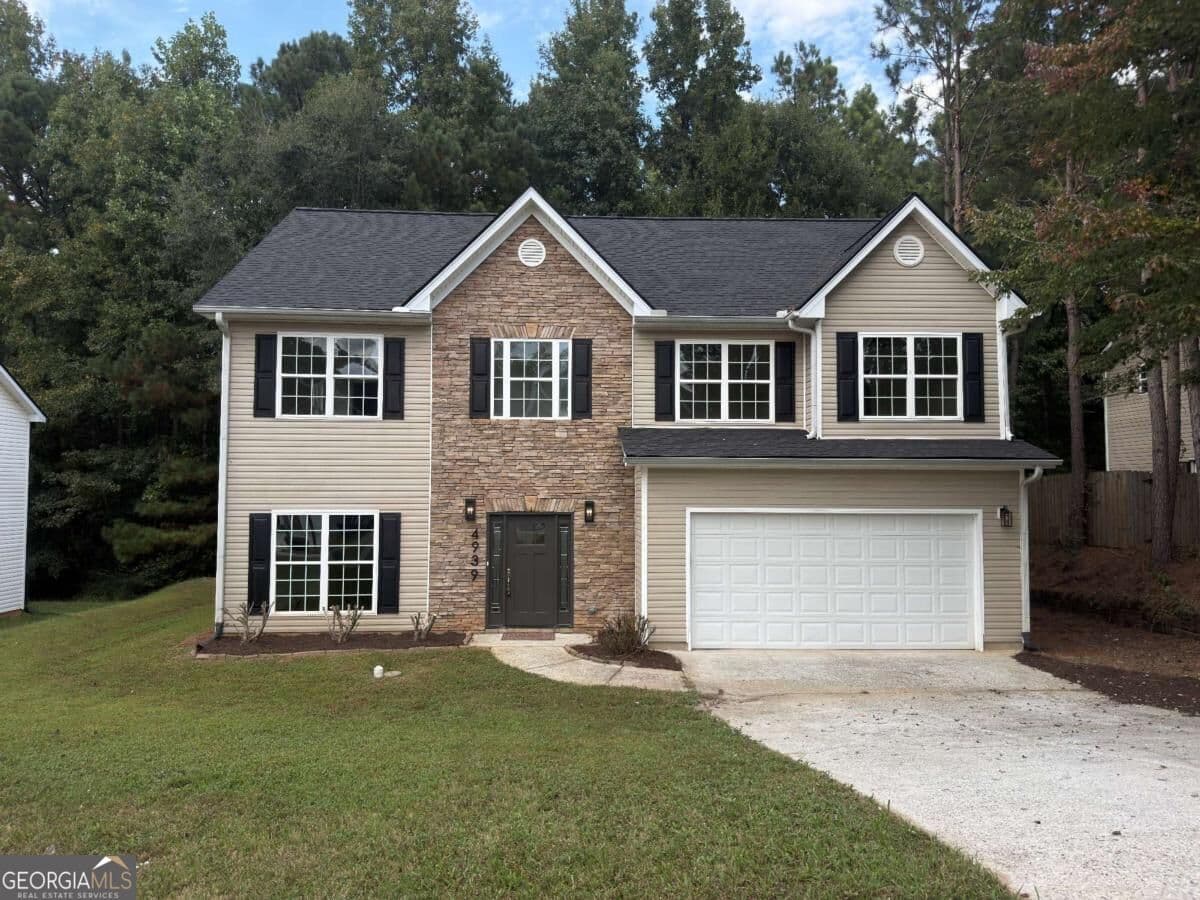 4 bedroom, 2.5 bathroom, 2,548 sq ft single family residence for sale at 4939 Wexford Trail, South Fulton, GA 30349