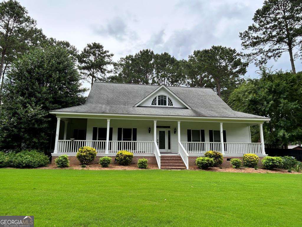 4 bedroom, 3 bathroom, 3,046 sq ft single family residence under contract at 18 Woodgate Drive, Tifton, GA 31793