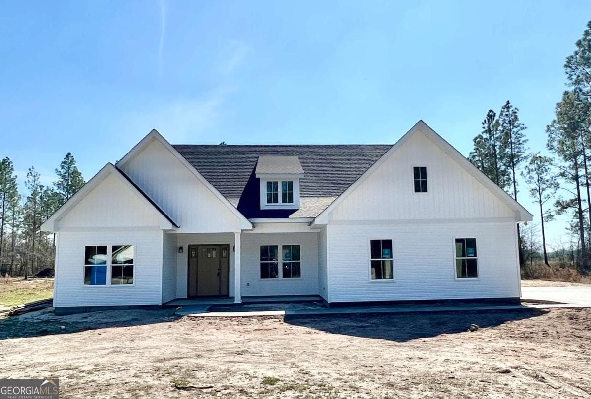 4 bedroom, 2 bathroom, 1,800 sq ft single family residence sold at 4853 Stanfield Circle, Blackshear, GA 31516