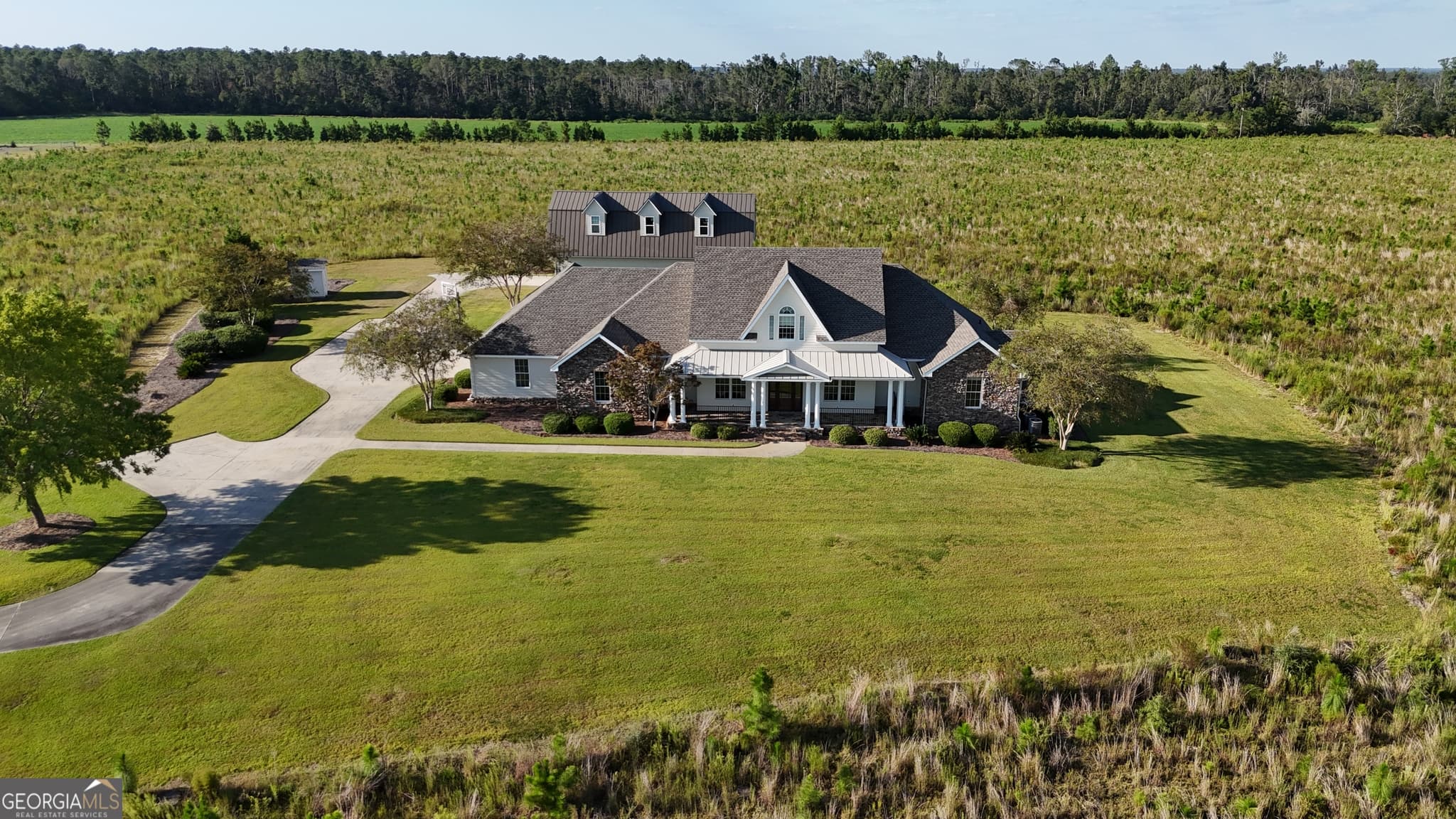 4 bedroom, 3.5 bathroom, 4,000 sq ft single family residence under contract at 3600 Thompson Pond Road, Tarrytown, GA 30470