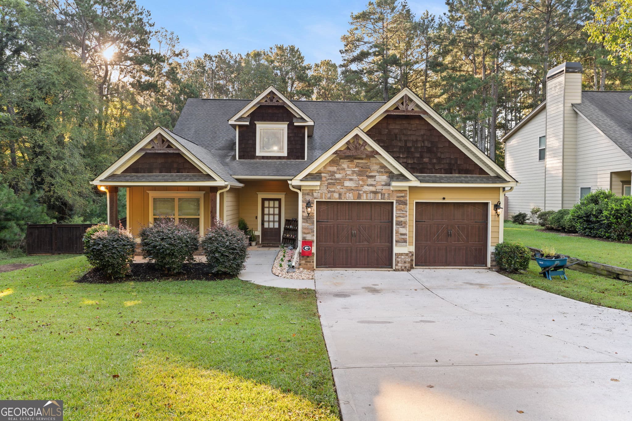 5 bedroom, 3 bathroom, 2,381 sq ft single family residence for sale at 637 Natures Walk, Gray, GA 31032
