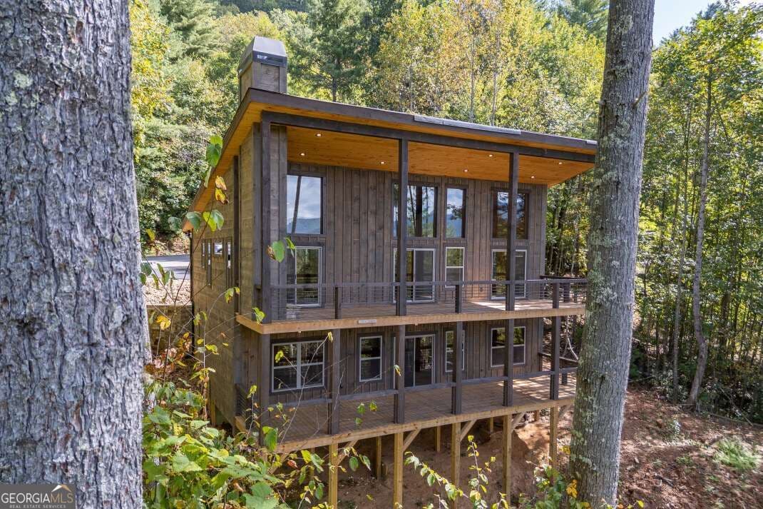 4 bedroom, 3 bathroom, 2,184 sq ft cabin,single family residence for sale at 135 Morgan Trail, Epworth, GA 30541