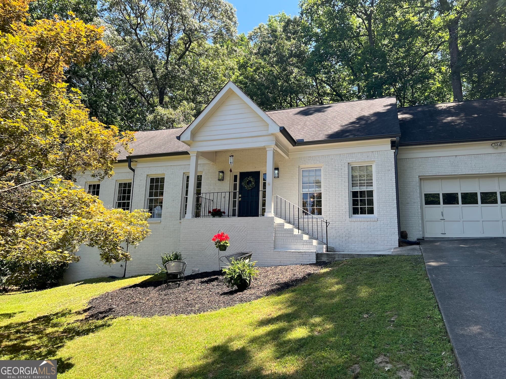3 bedroom, 2.5 bathroom, 3,317 sq ft single family residence sold at 152 Oakwood Hills Drive, Suwanee, GA 30024