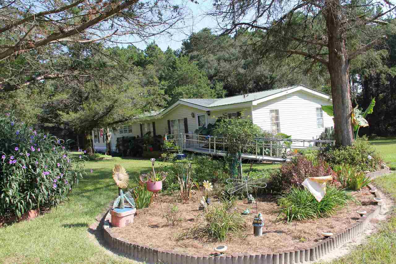 4 bedroom, 2.5 bathroom, 2,240 sq ft manufactured home,single family residence under contract at 2489 Mosley Road, Claxton, GA 30417