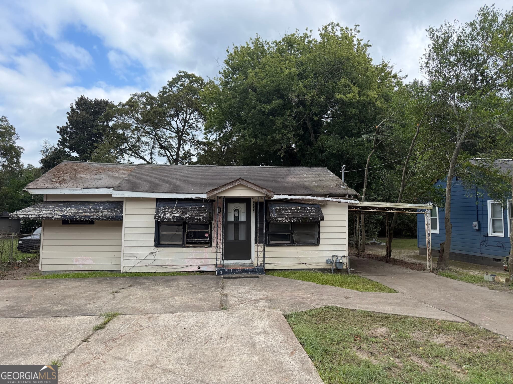 3 bedroom, 2 bathroom, 1,193 sq ft single family residence for sale at 407 Lamar Street, Fort Valley, GA 31030