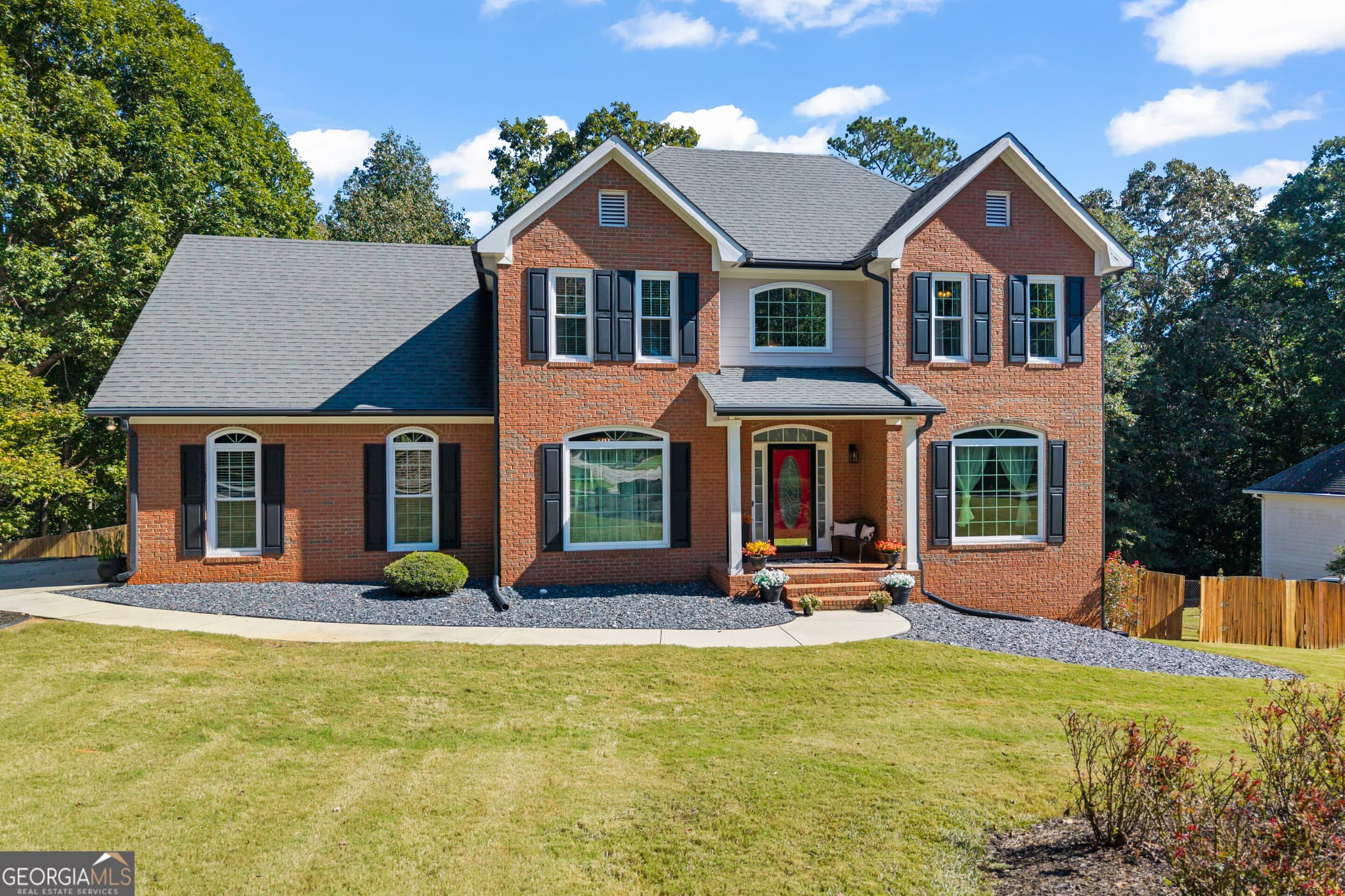 5 bedroom, 3.5 bathroom, 4,135 sq ft single family residence for sale at 1620 Woodridge Bend, Mcdonough, GA 30252