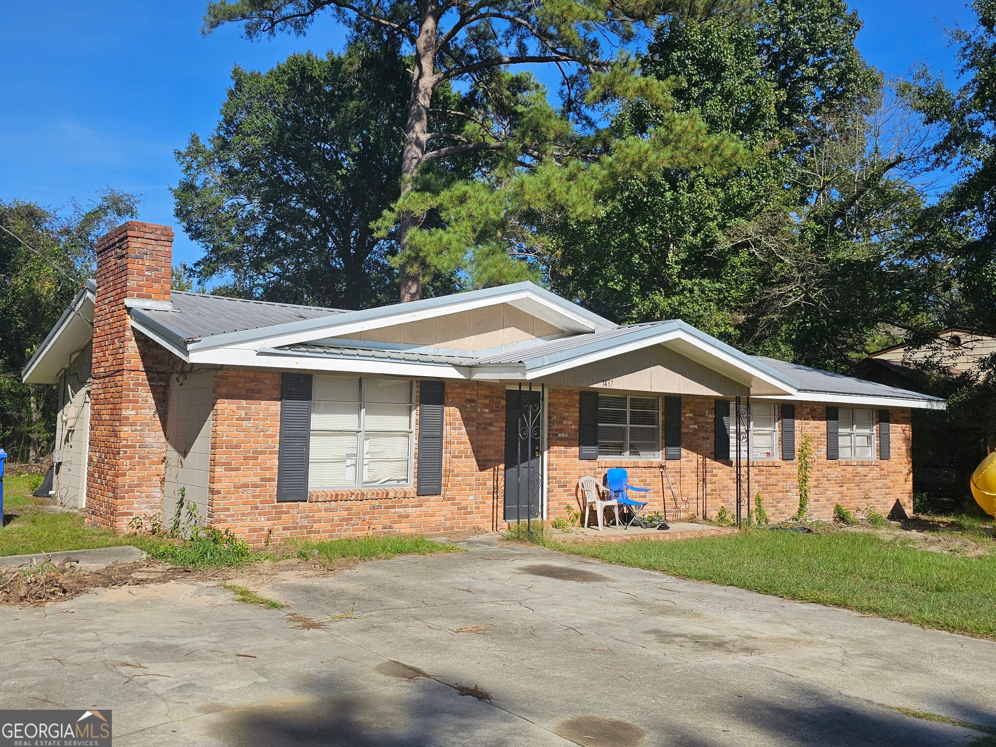 3 bedroom, 1 bathroom, 1,440 sq ft single family residence for sale at 1437 Peach Street, Dublin, GA 31021