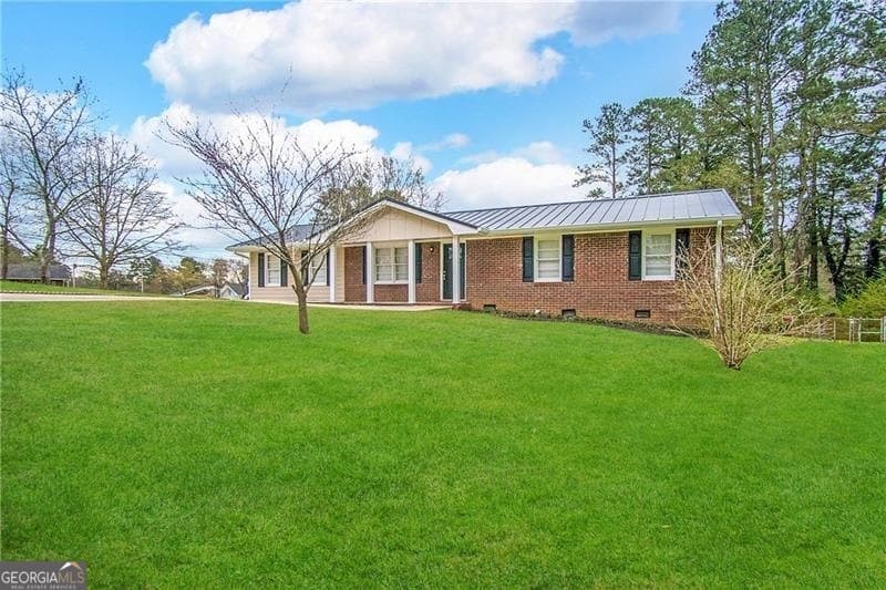 4 bedroom, 1.5 bathroom, 1,525 sq ft single family residence sold at 1661 N Highpoint Drive, Douglasville, GA 30134