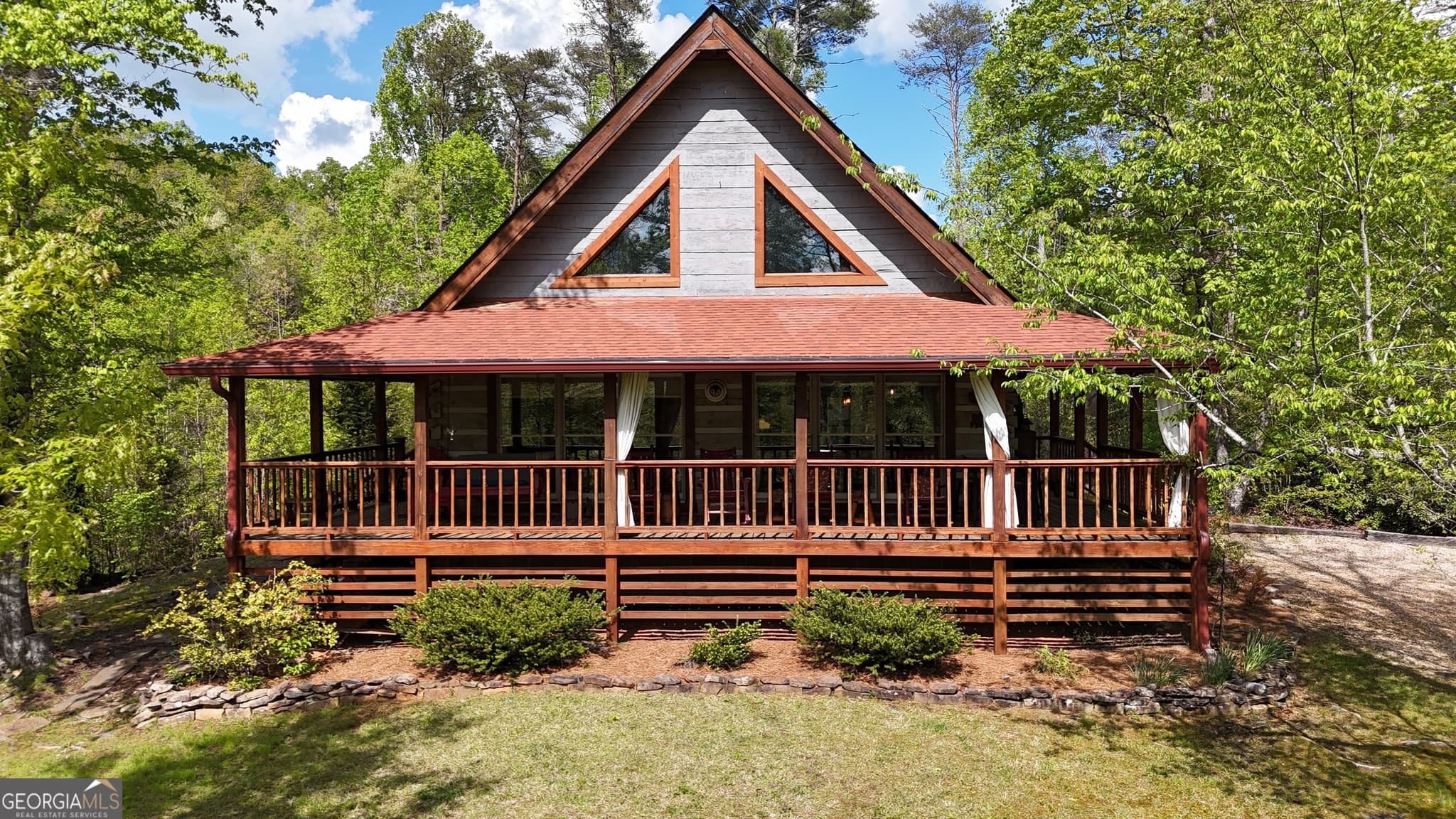 3 bedroom, 1.5 bathroom, 1,328 sq ft cabin,single family residence sold at 732 Jim Carter Road, Sautee Nacoochee, GA 30571