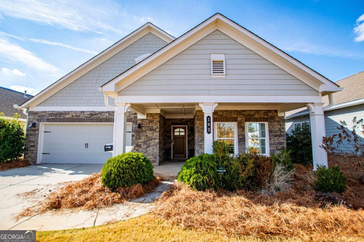 3 bedroom, 3 bathroom, 3,174 sq ft single family residence sold at 102 Windmill Way, Carrollton, GA 30117