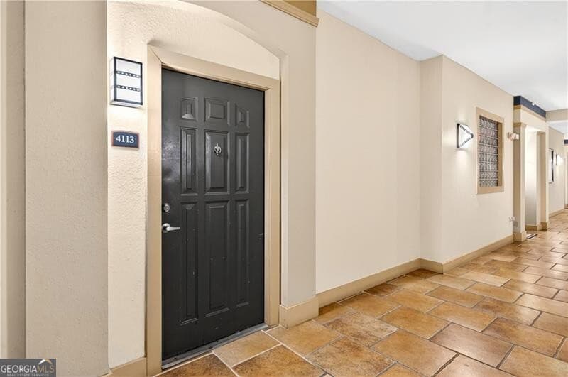1 bedroom, 1 bathroom, 648 sq ft condominium sold at 10 Perimeter Summit Boulevard 4113, Brookhaven, GA 30319