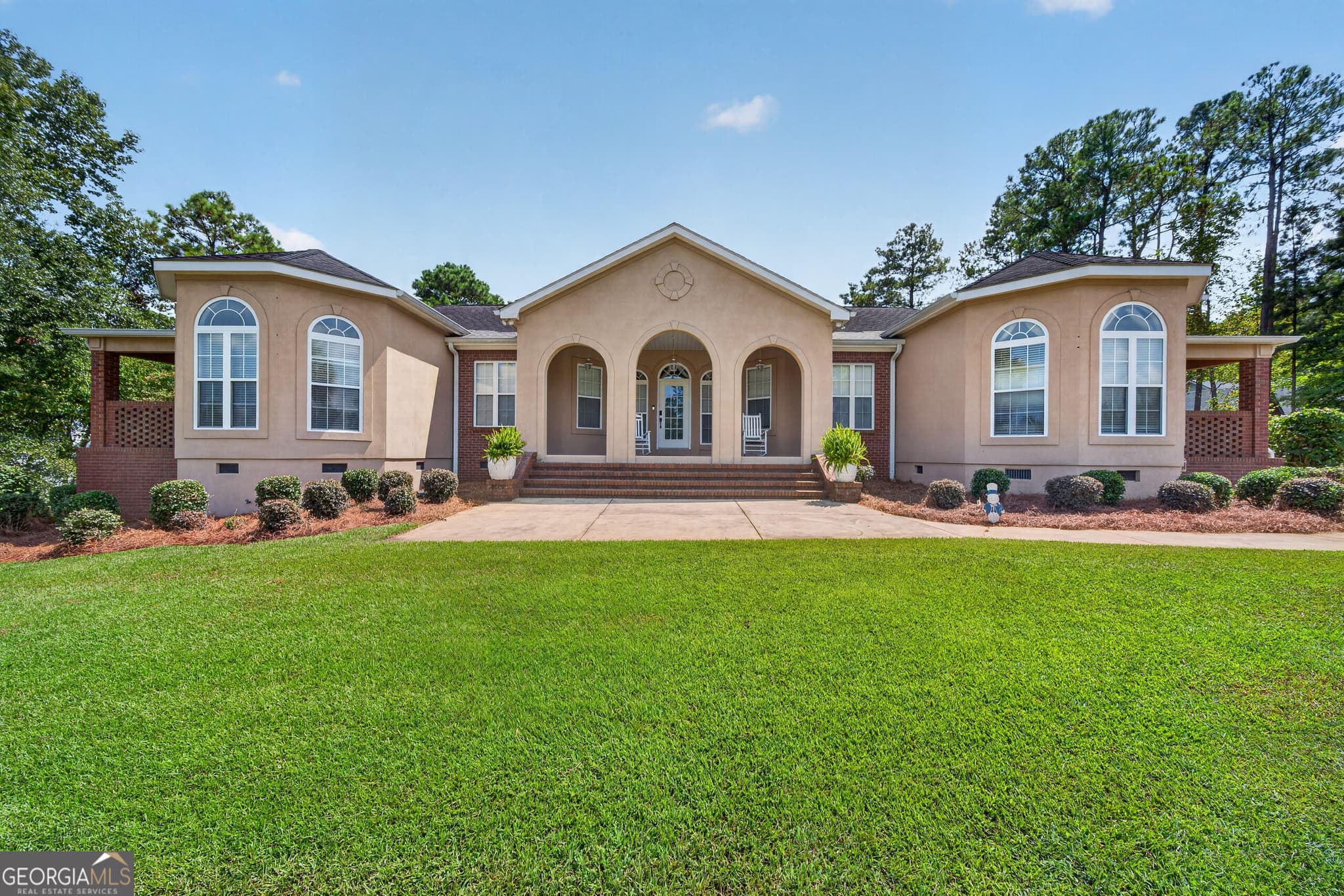 4 bedroom, 3.5 bathroom, 3,197 sq ft single family residence for sale at 103 Waters Edge Drive, Milledgeville, GA 31061