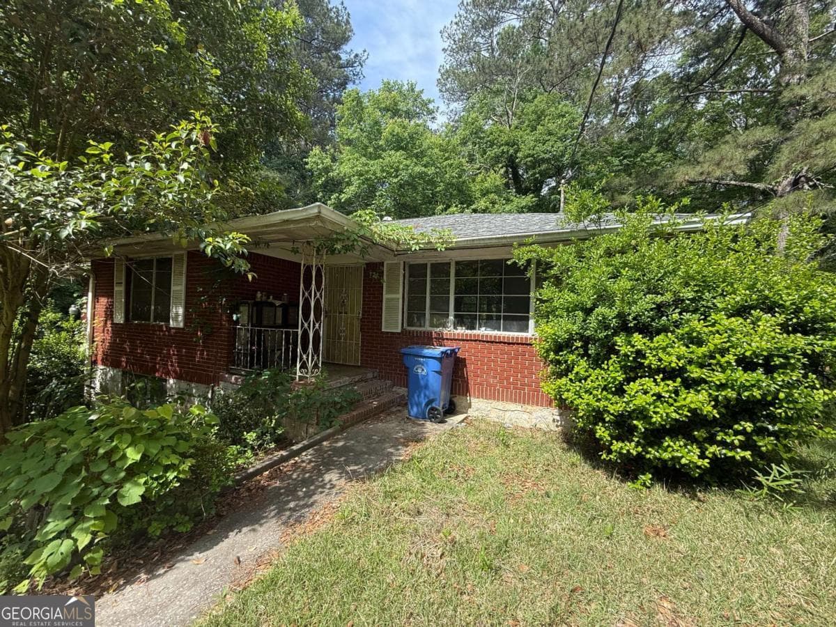 4 bedroom, 2 bathroom, 2,331 sq ft single family residence sold at 2195 Barge Road, Atlanta, GA 30331