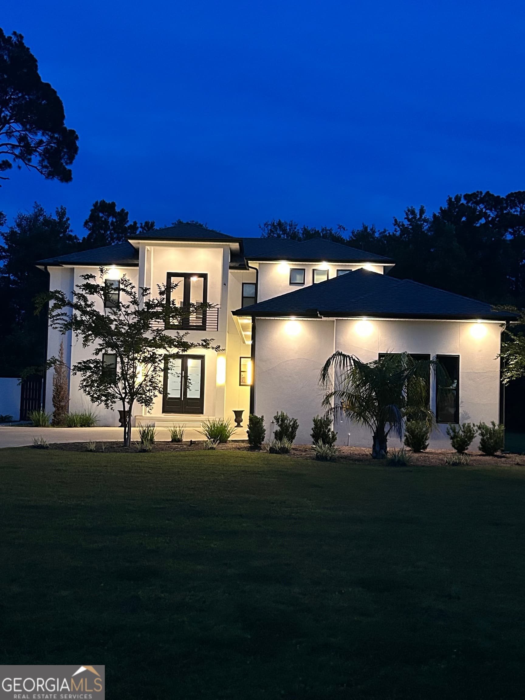 4 bedroom, 4.5 bathroom, 4,065 sq ft single family residence for sale at 13 Crows Nest Cove, Brunswick, GA 31523