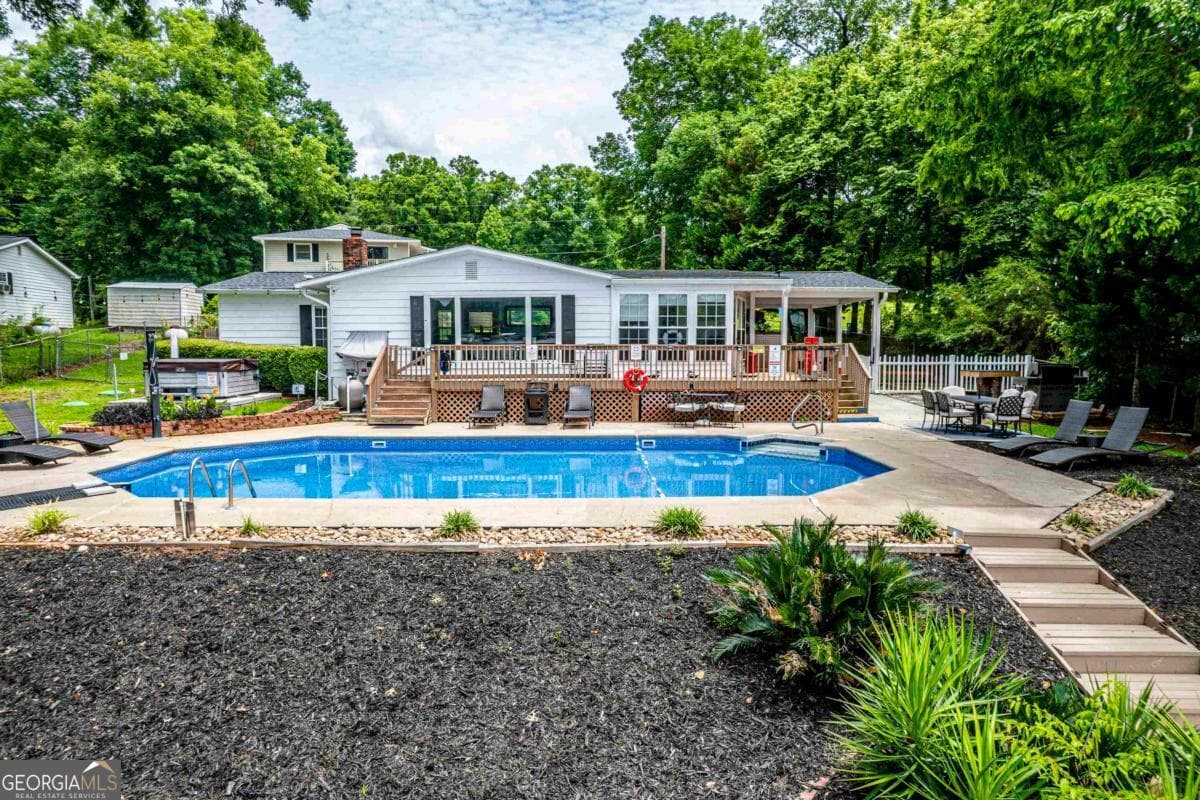5 bedroom, 3 bathroom, 2,716 sq ft single family residence sold at 339 Thomas Drive, Eatonton, GA 31024
