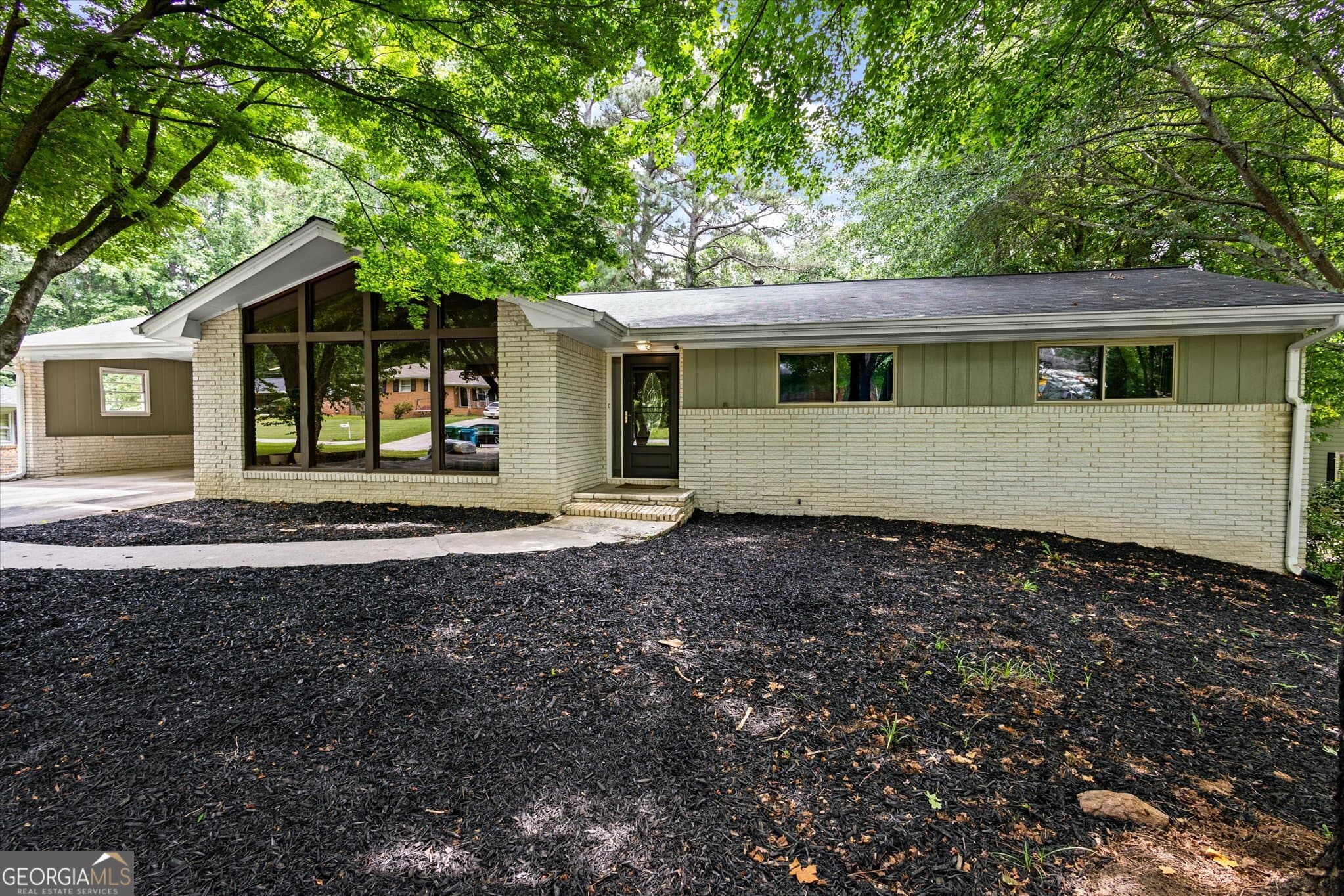 3 bedroom, 2 bathroom, 2,690 sq ft single family residence sold at 1694 Rhonda Lane, Stone Mountain, GA 30087