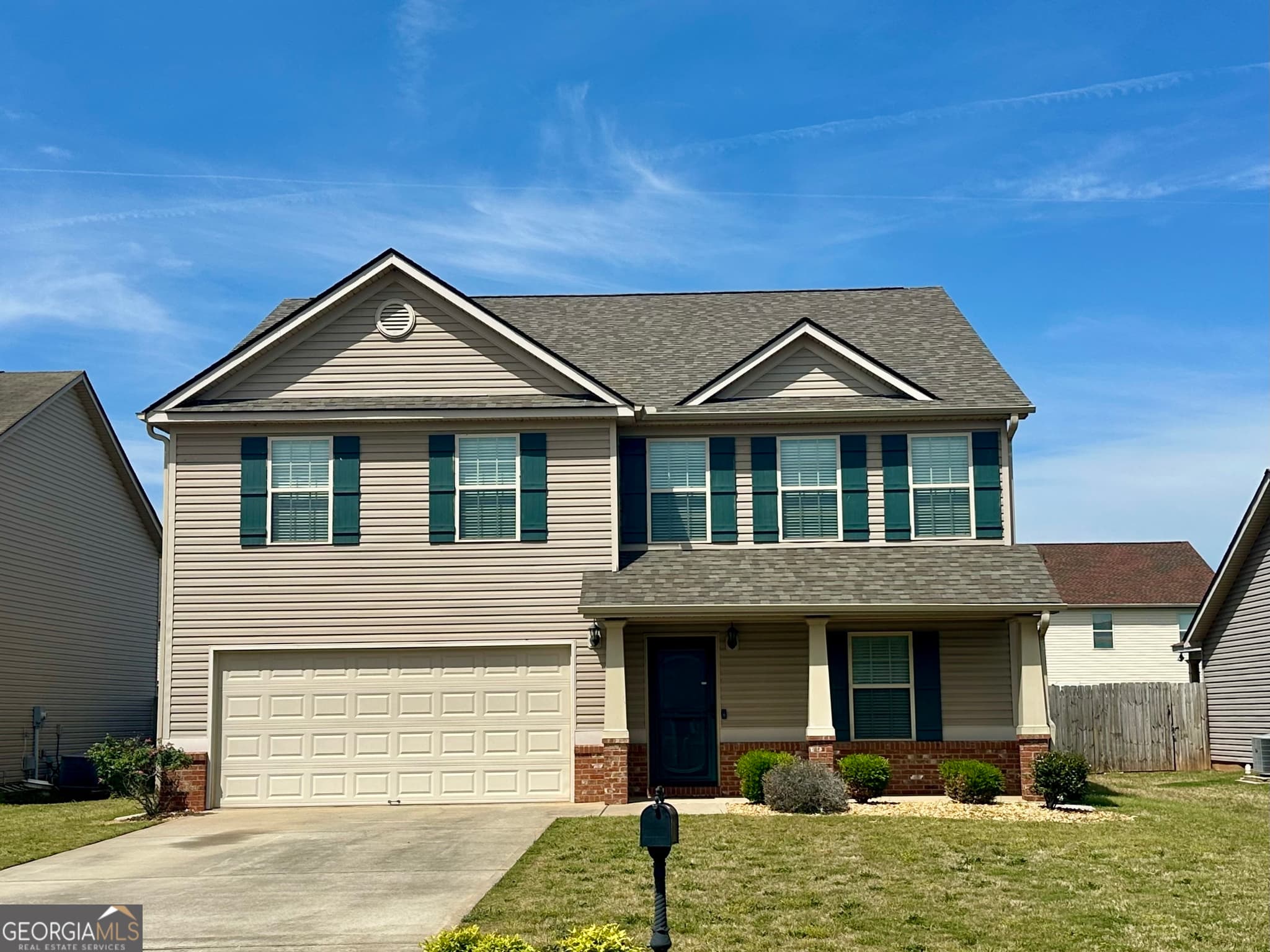 5 bedroom, 3 bathroom, 3,080 sq ft single family residence sold at 233 Amelia Drive, Byron, GA 31008