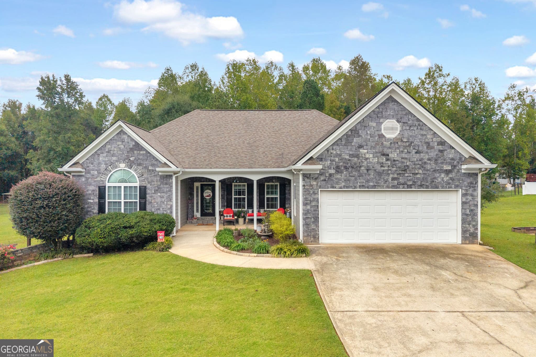 6 bedroom, 3 bathroom, 4,402 sq ft single family residence for sale at 316 Highway 59, Commerce, GA 30530