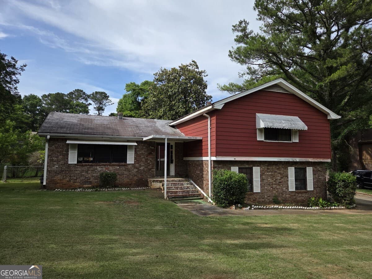 4 bedroom, 2.5 bathroom, 2,129 sq ft single family residence sold at 556 Greenview Avenue, Conyers, GA 30094